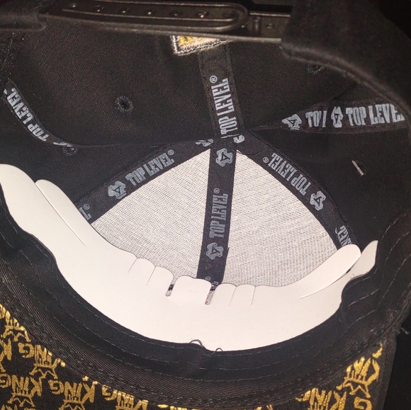 Hat - Picture 3 of 5